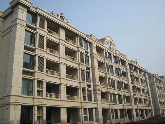 仿石漆代替石材可靠嗎？華喆仿石漆給您一個(gè)準(zhǔn)確的答復(fù)！